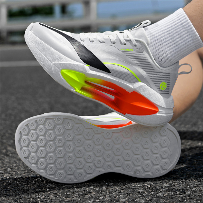 Buty do biegania z płytką karb – Carbon Plate Marathon Racing Shoes recenzja i cena