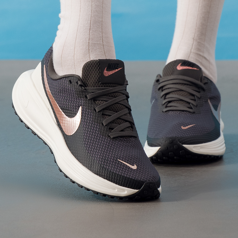 Damskie buty Nike, oryginalne, – Lightweight Road Running Shoes recenzja i cena